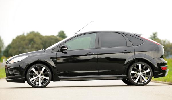 Rieger Seitenschweller rechts für Ford Focus 2 Carbon Look glänzend Y 00099115