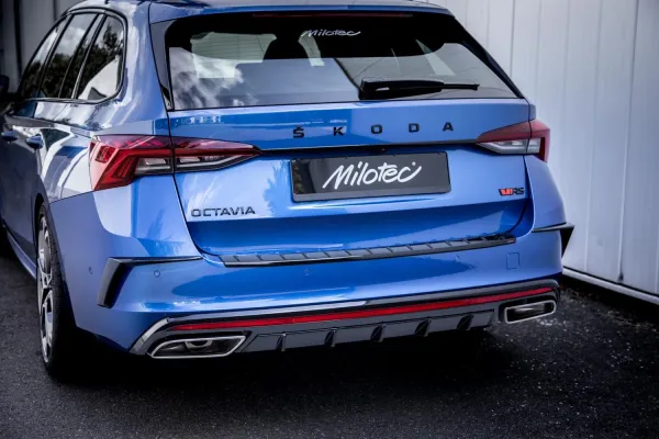 Milotec Luftauslassblenden für Skoda Octavia IV RS – schwarz (Klavierlack)