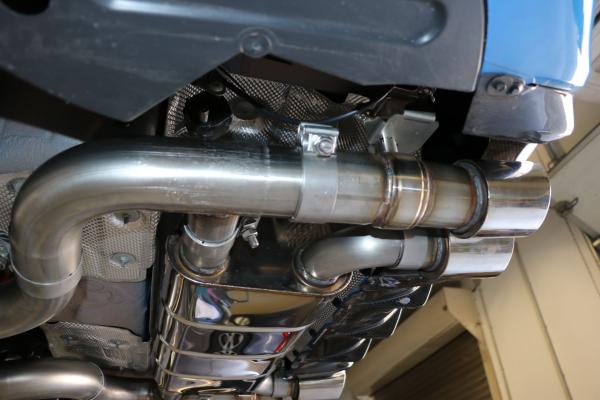 Fox passend für BMW F87 M2 Competition + CS Endschalldämpfer quer Ausgang rechts/links mit 2 Abgasklappen - 2x90 Typ 25 rechts/links BM180025-292