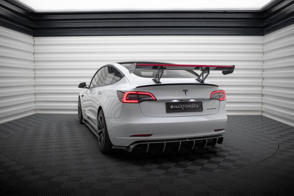 Maxton Design Carbon Spoiler + LED für Tesla Model 3