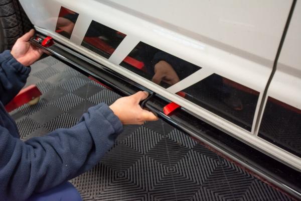 Maxton Design Seitenschweller Ansatz für VW T6 schwarz Hochglanz